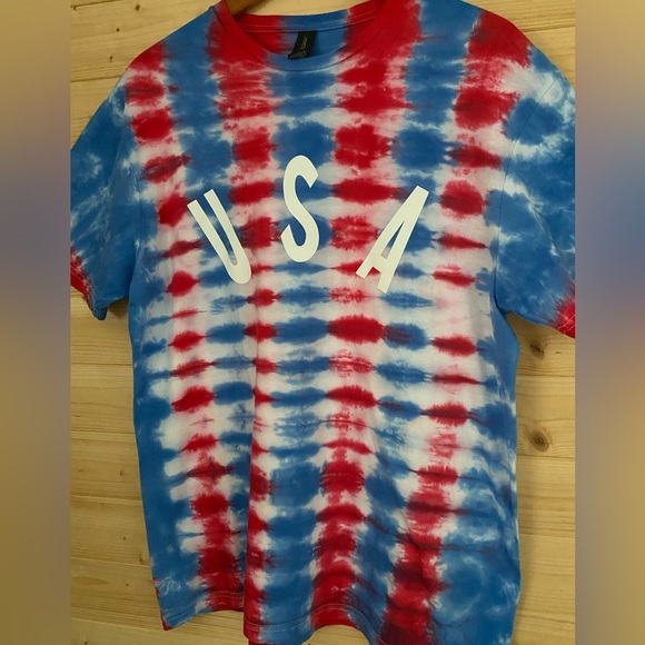 NEW Unisex GILDAN Soft Style Large Tie-Dye T-Shirt USA Graphic Vinyl Design - Picture 3 of 8